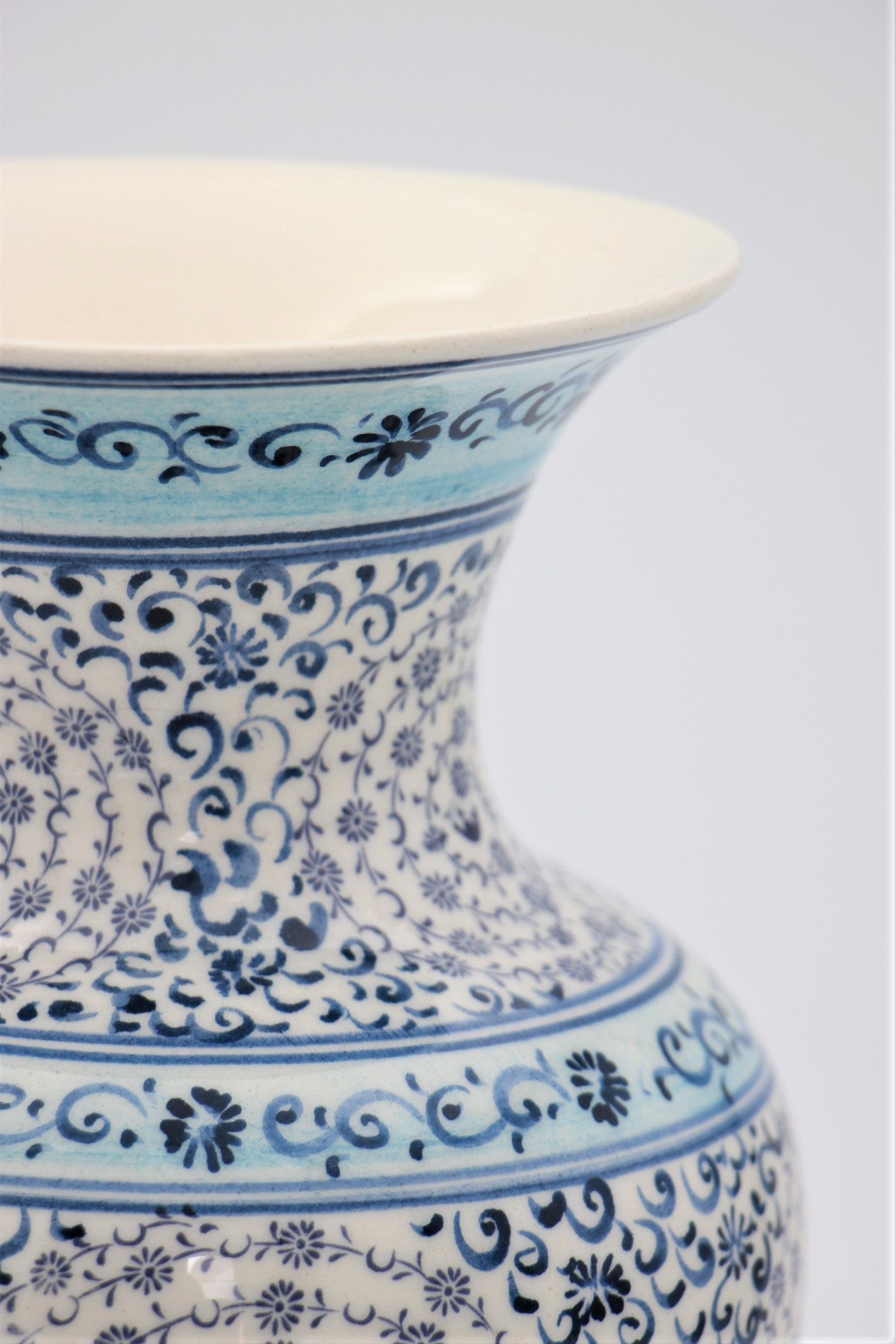 25cm Elhamara Vase Tulip c