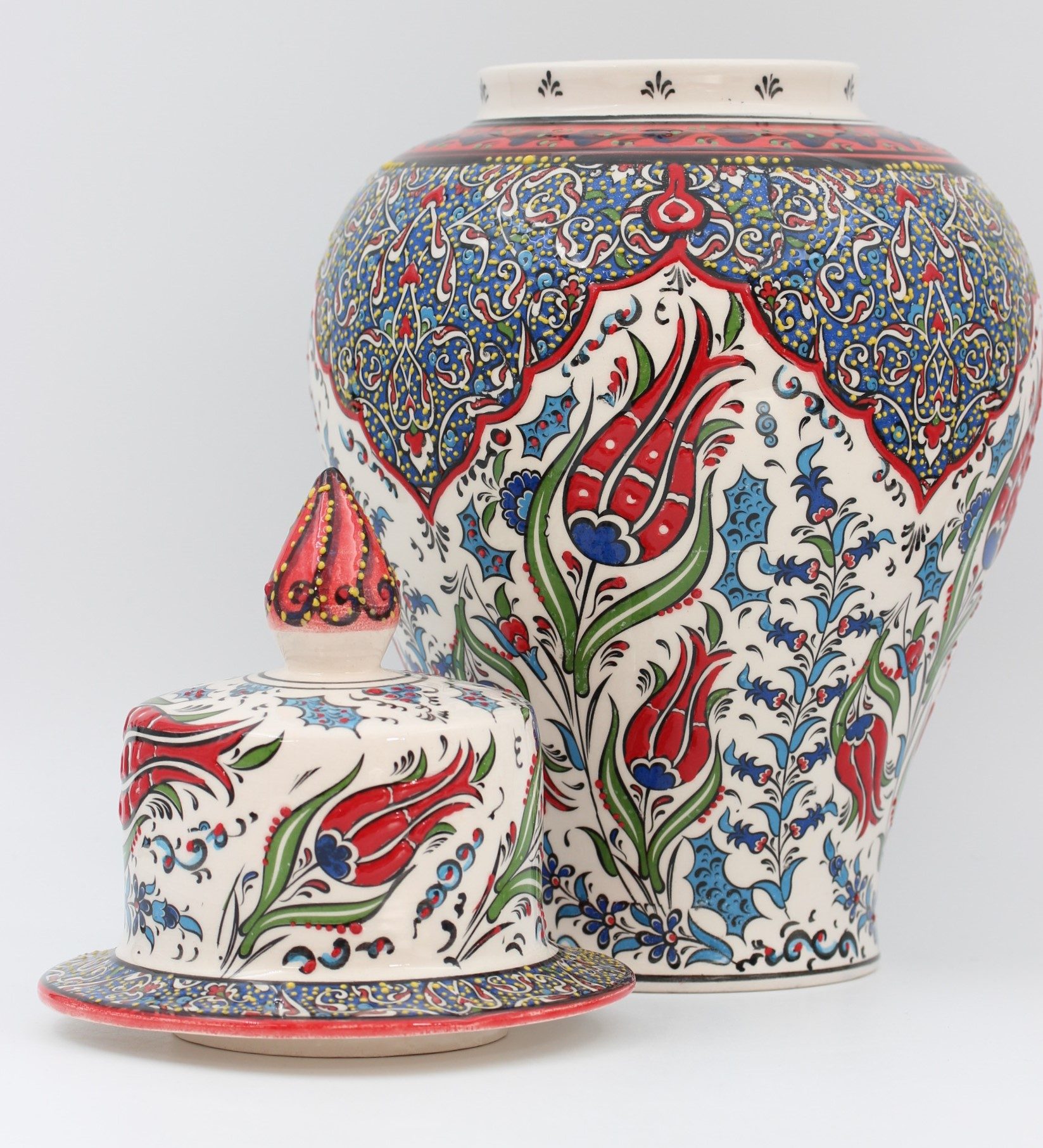 38 cm Hand Crafted Shah Vase Tulip 1b