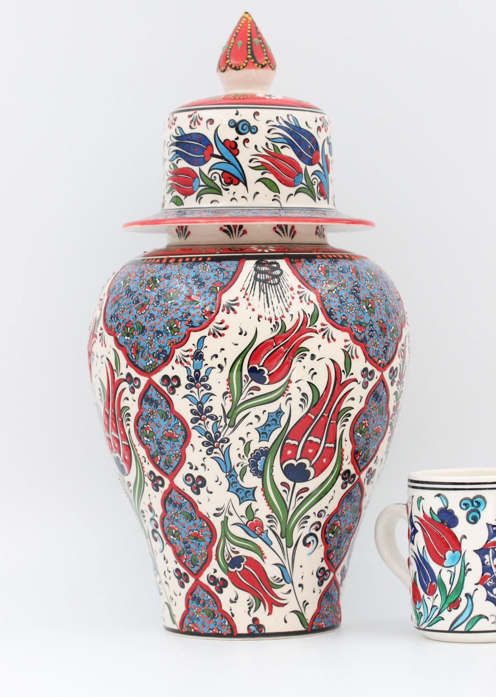 38 cm Hand Crafted Shah Vase Tulip 2a