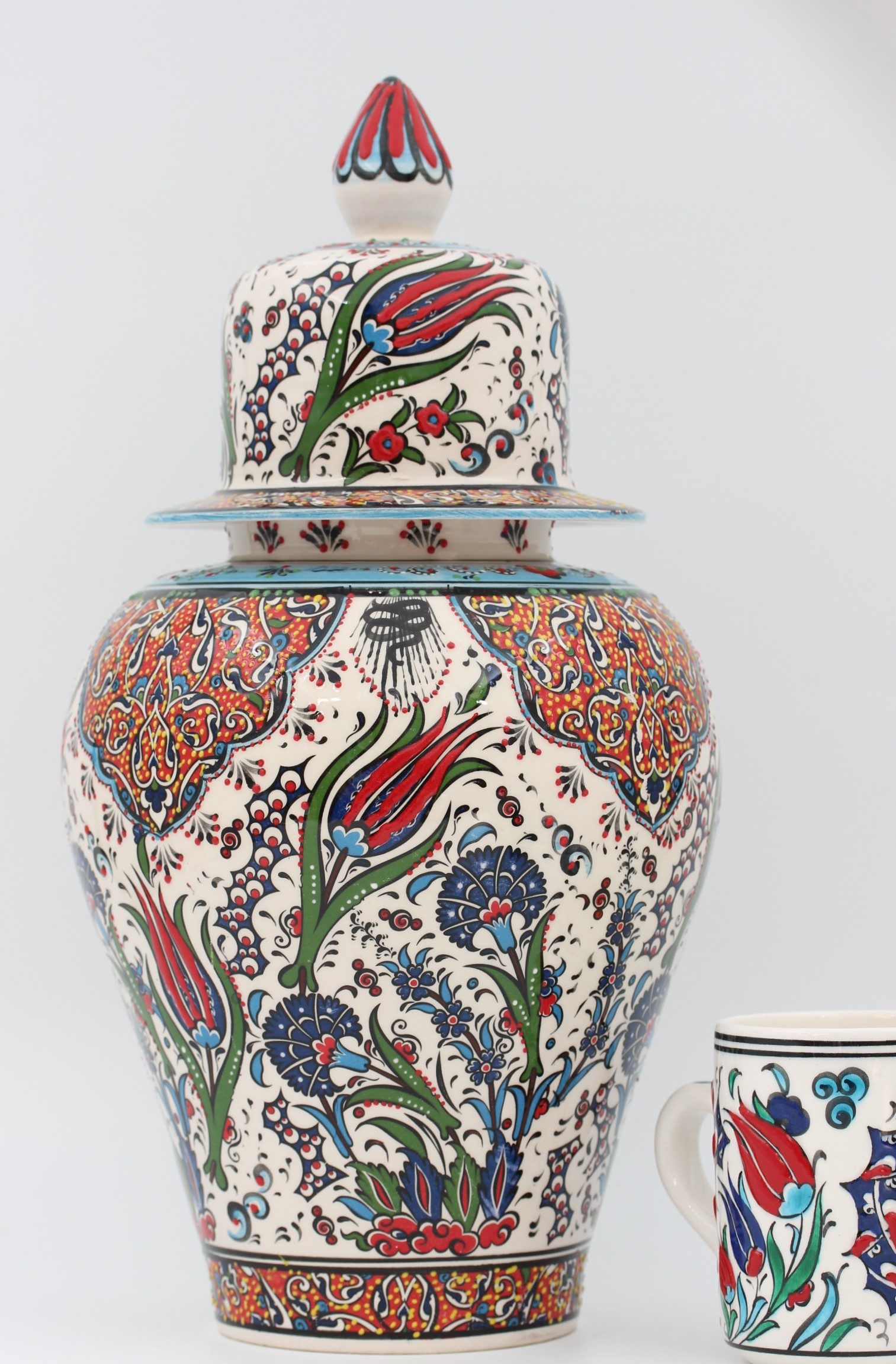 38 cm Hand Crafted Shah Vase Tulip 3a