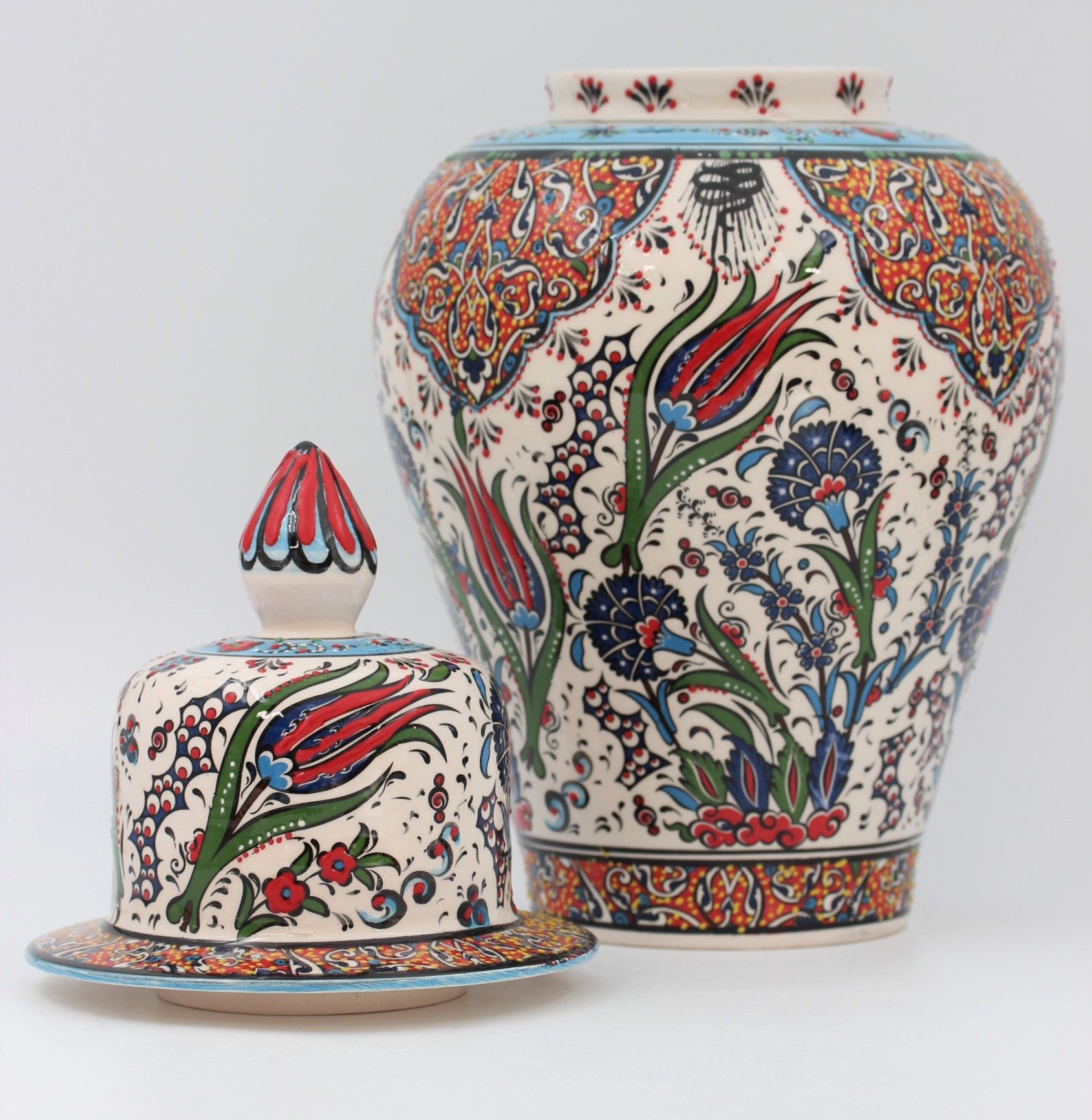 38 cm Hand Crafted Shah Vase Tulip 3b