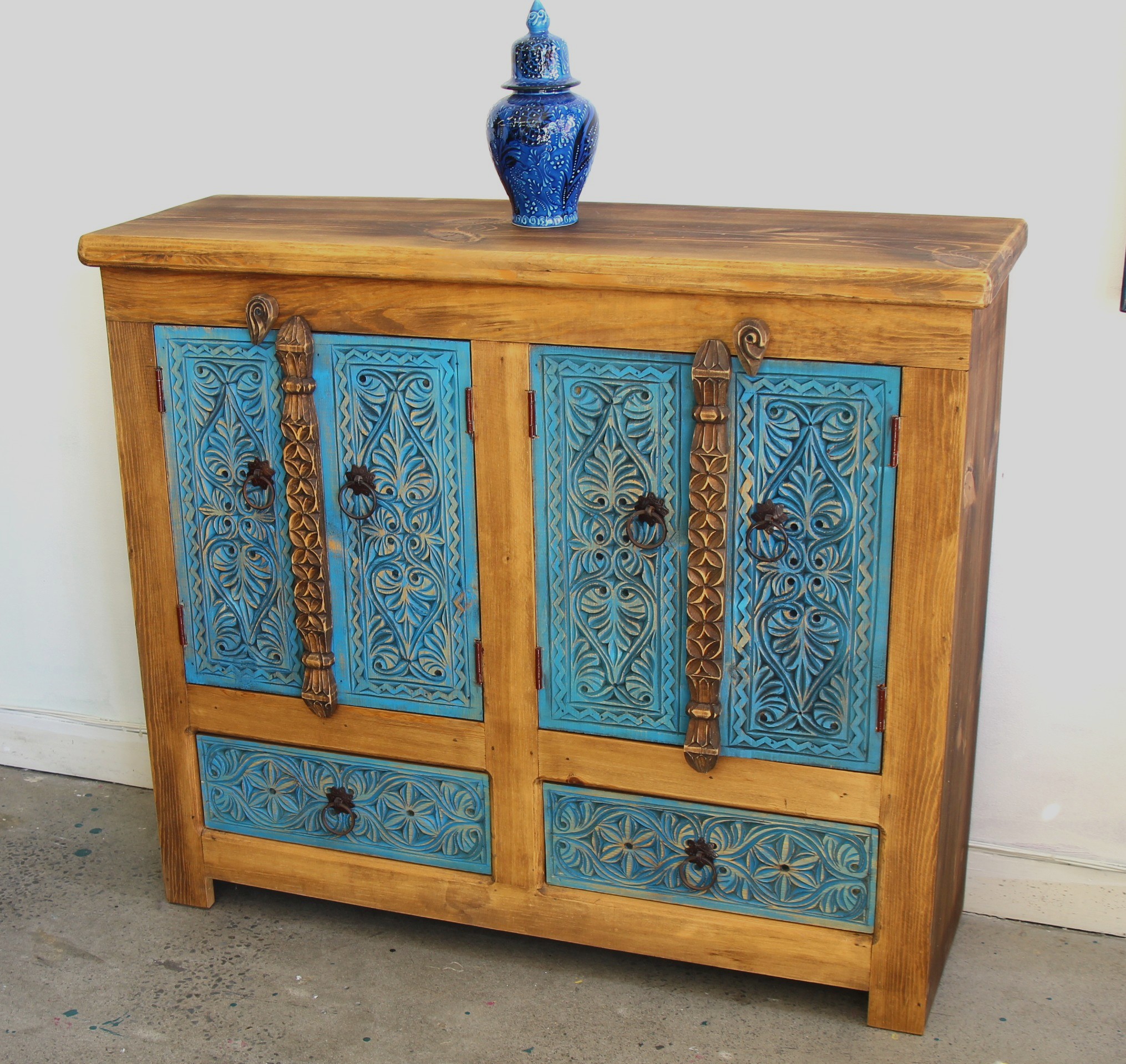 4 Door Hand Carved Sideboard - Blue 1
