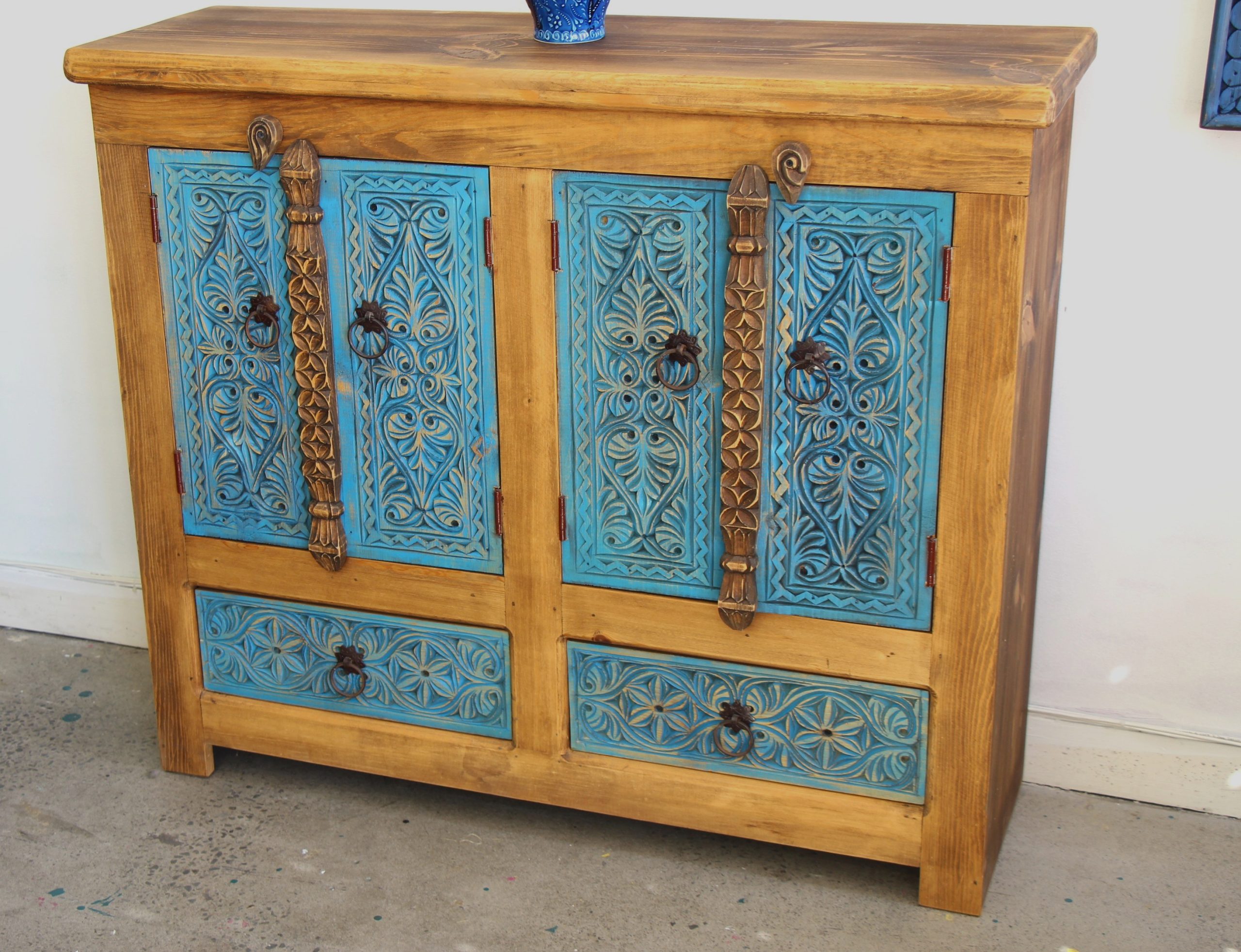 4 Door Hand Carved Sideboard - Blue 2
