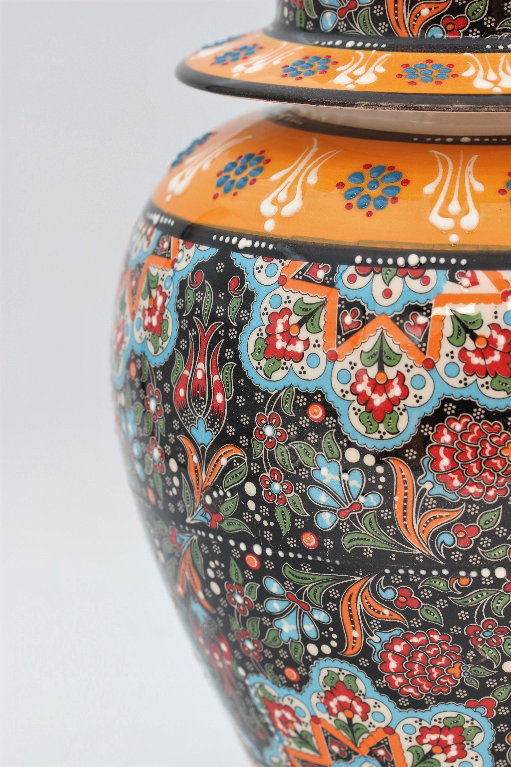 45 cm Hand Crafted Shah Vase Relief 1d