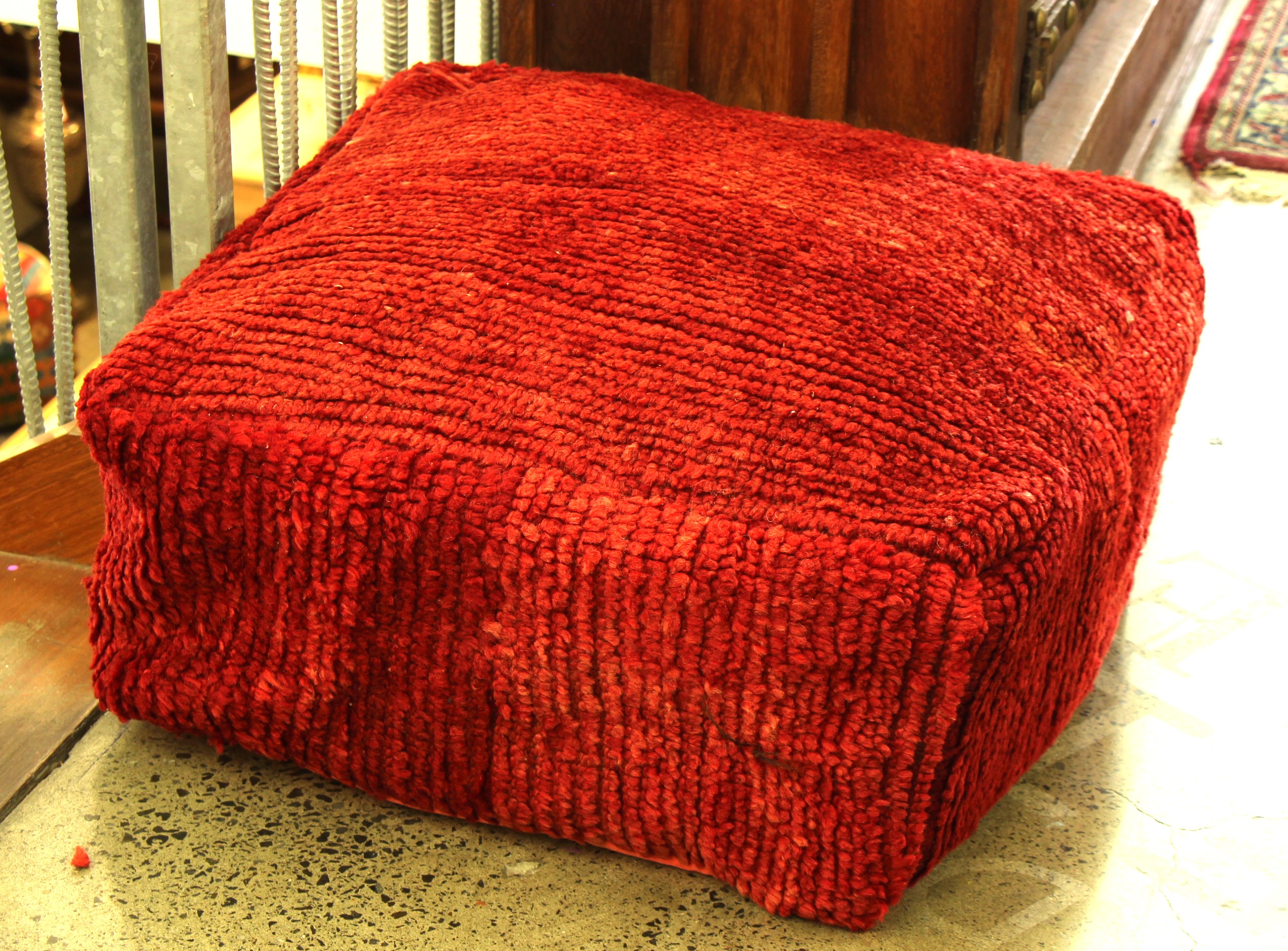 Antique woolen pouf 21b