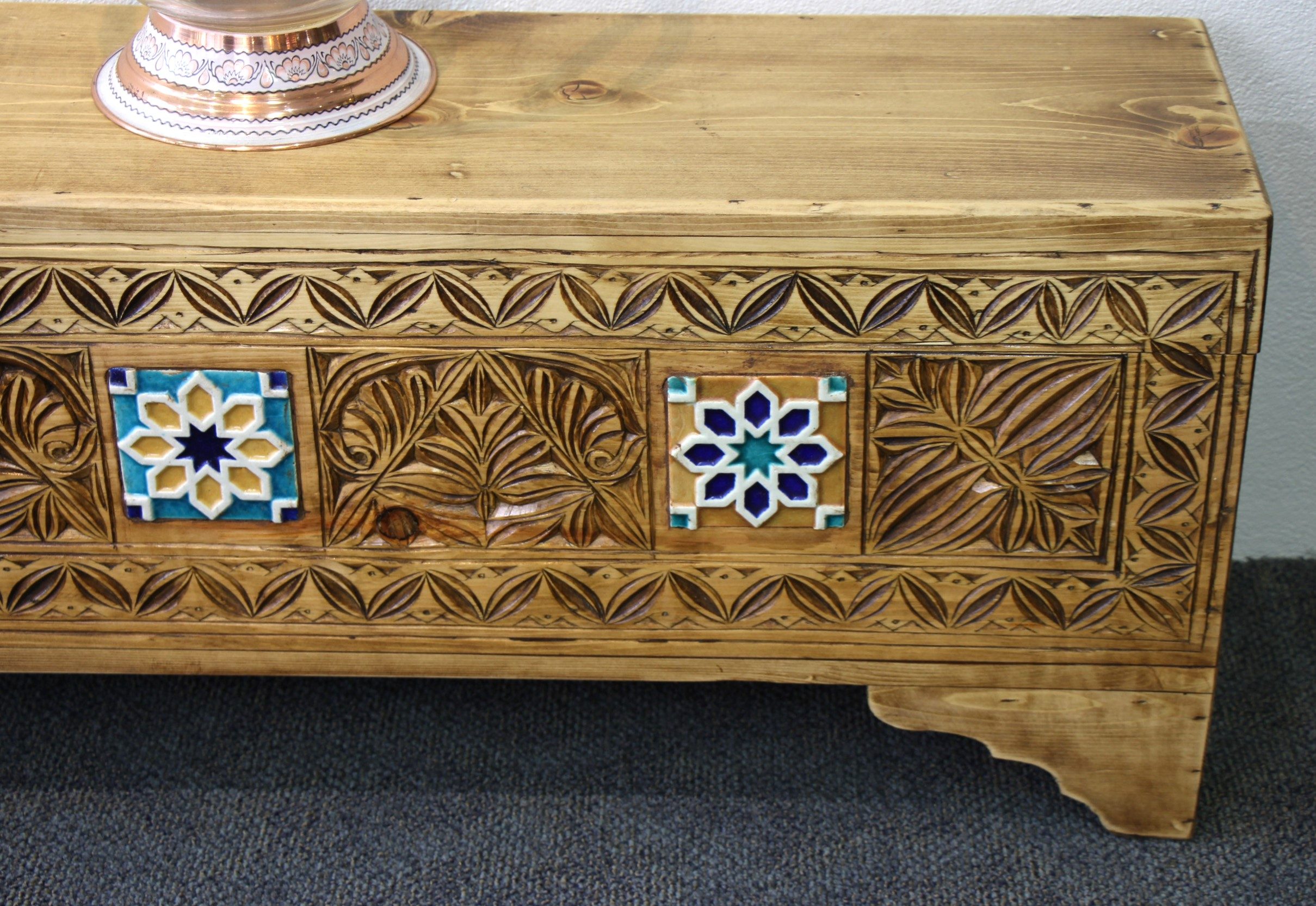 Carved Tunk With Colourful Ceramic Tiles A3