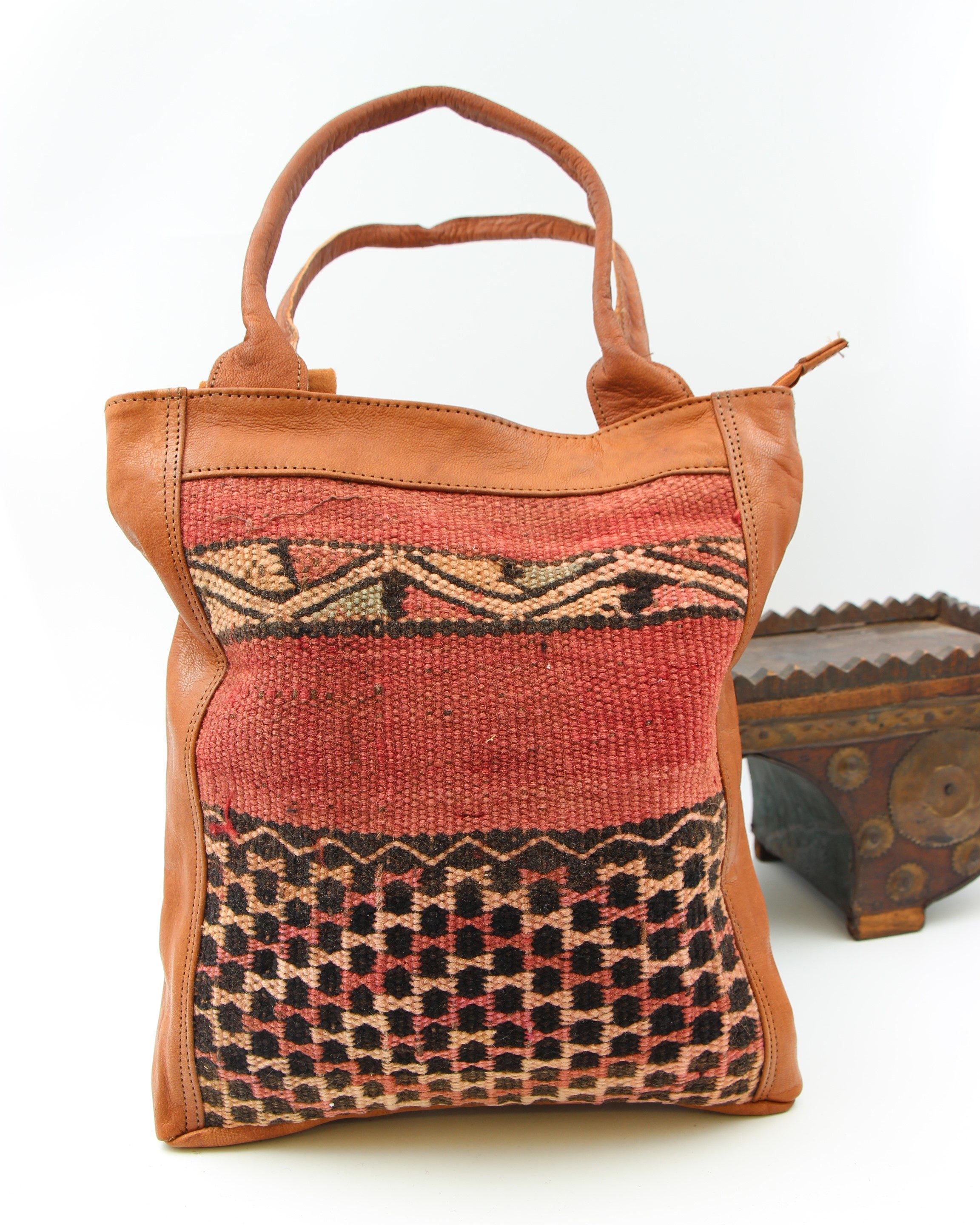 Genuine Moroccan Leather & Kilim Large Handbag 1