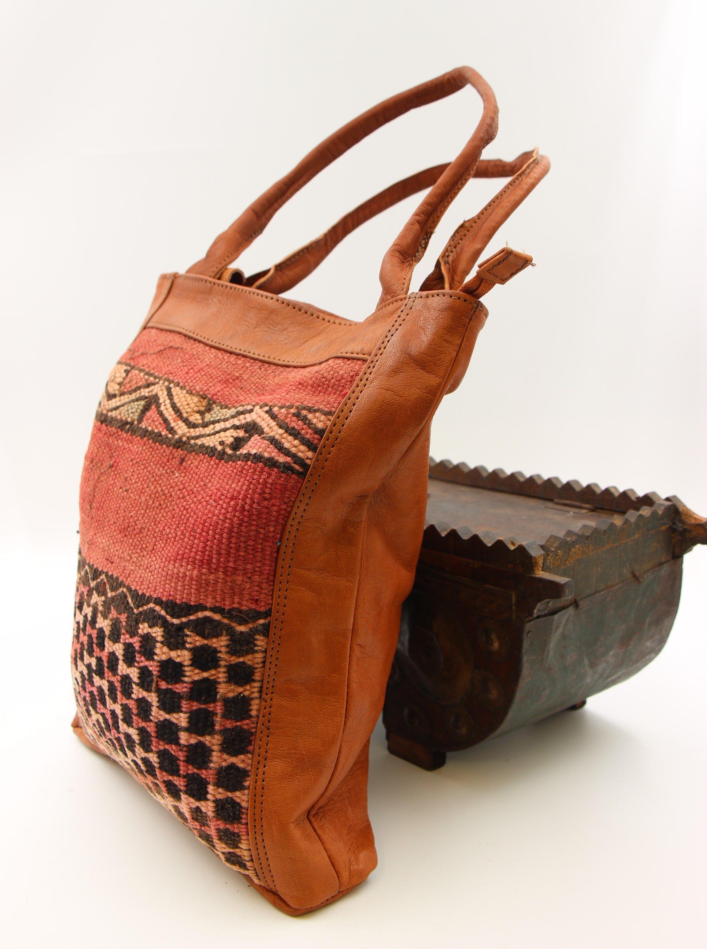 Genuine Moroccan Leather & Kilim Large Handbag 4