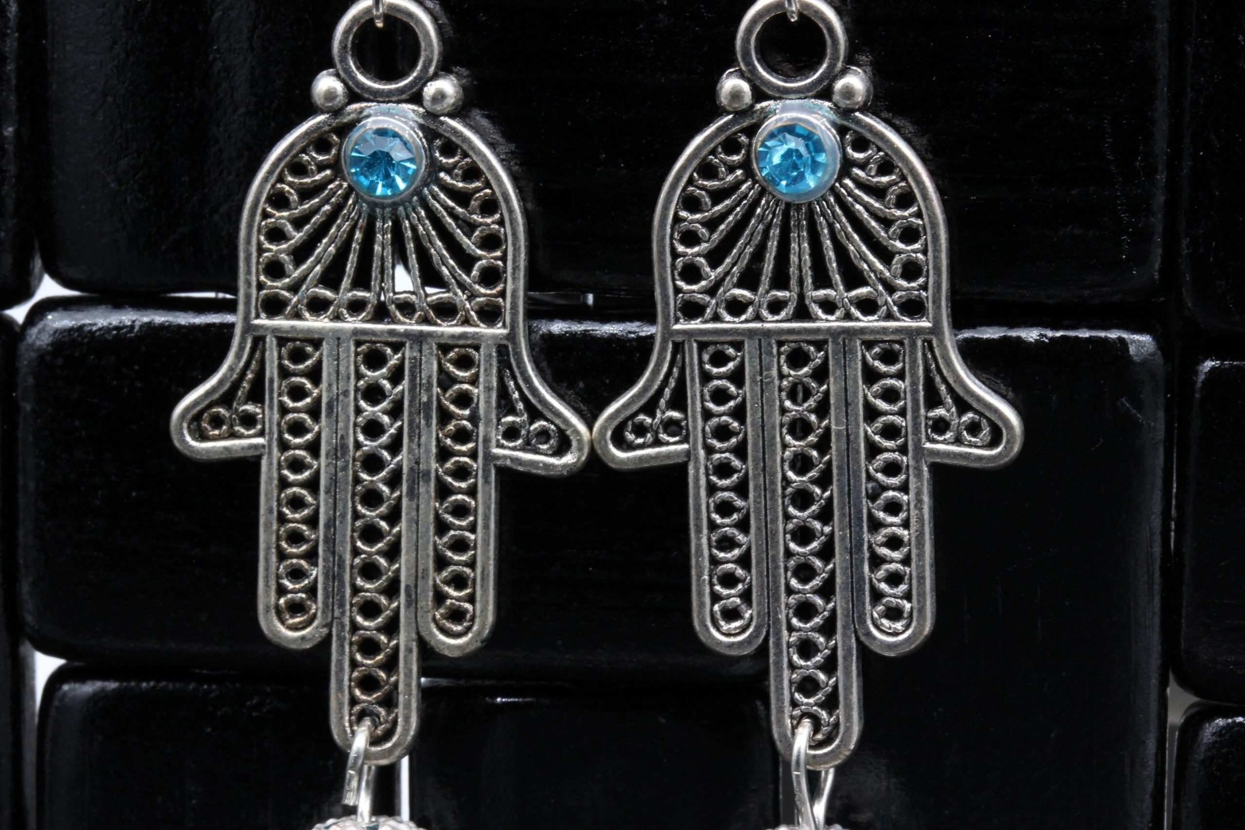 HAMSAHANDEARRINGSEH12C