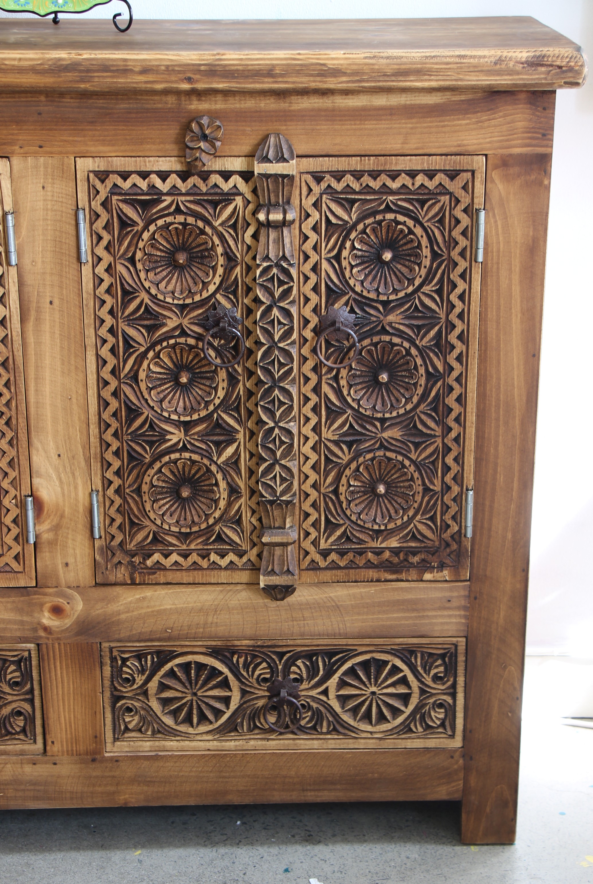 Hand Carved Buffet Sideboard In Natural -4