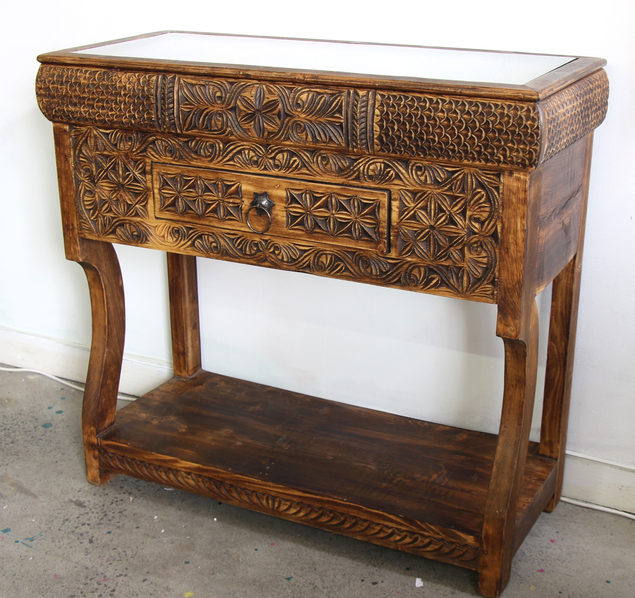 Hand Carved Buffet Unit With 1 Drawer -2