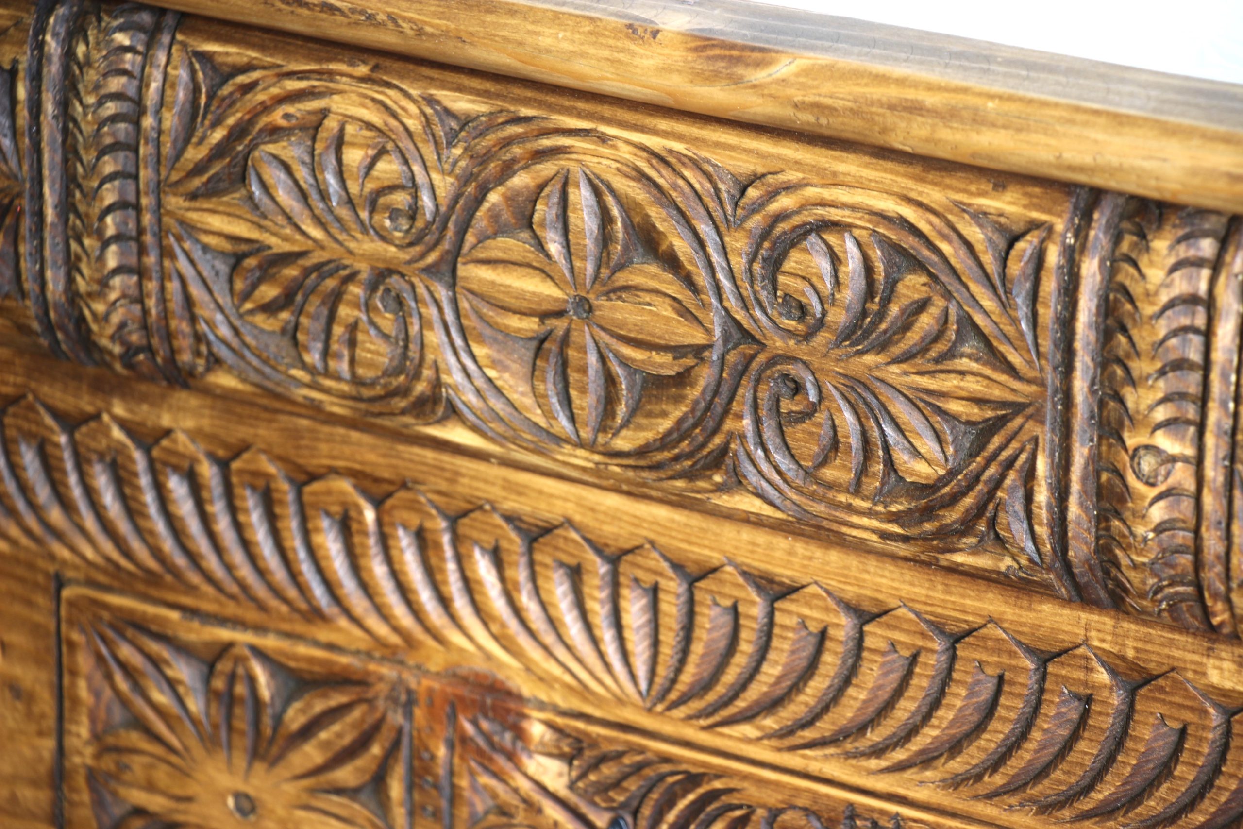 Hand Carved Buffet Unit With 3 Drawers - 4