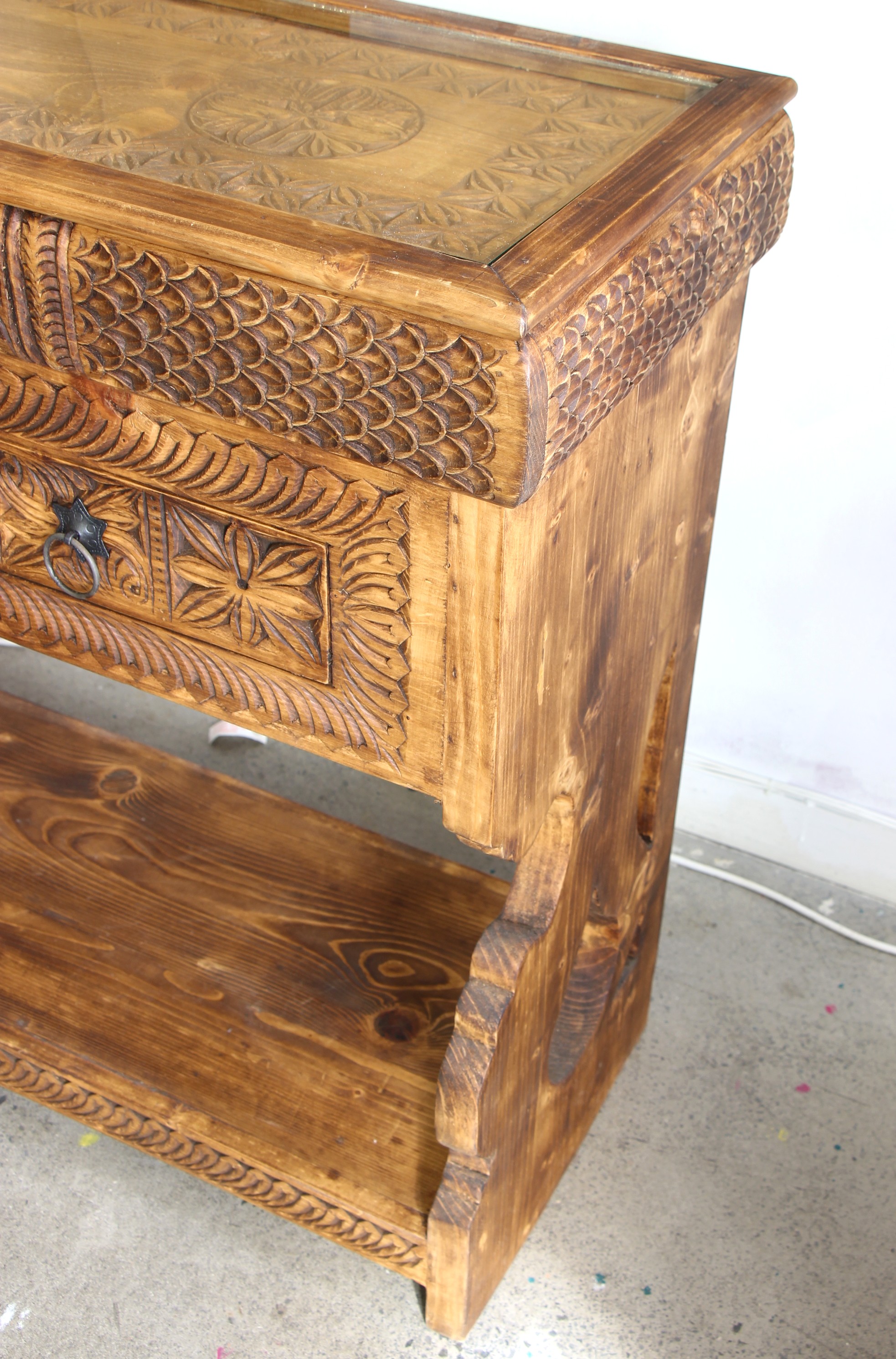 Hand Carved Buffet Unit With 3 Drawers - 8