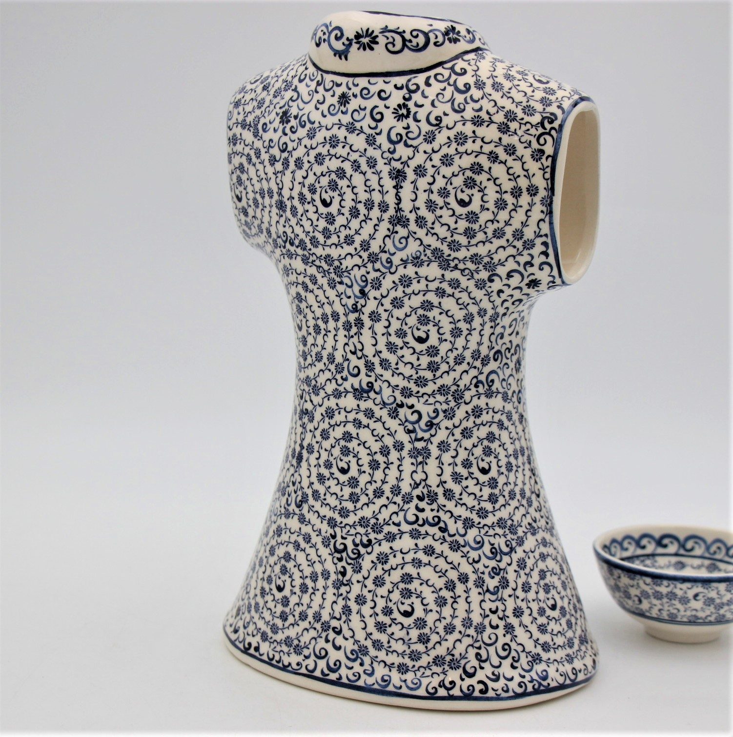 Hand Crafted Turkish Ceramic 27cm Kaftan In Halic Design 3