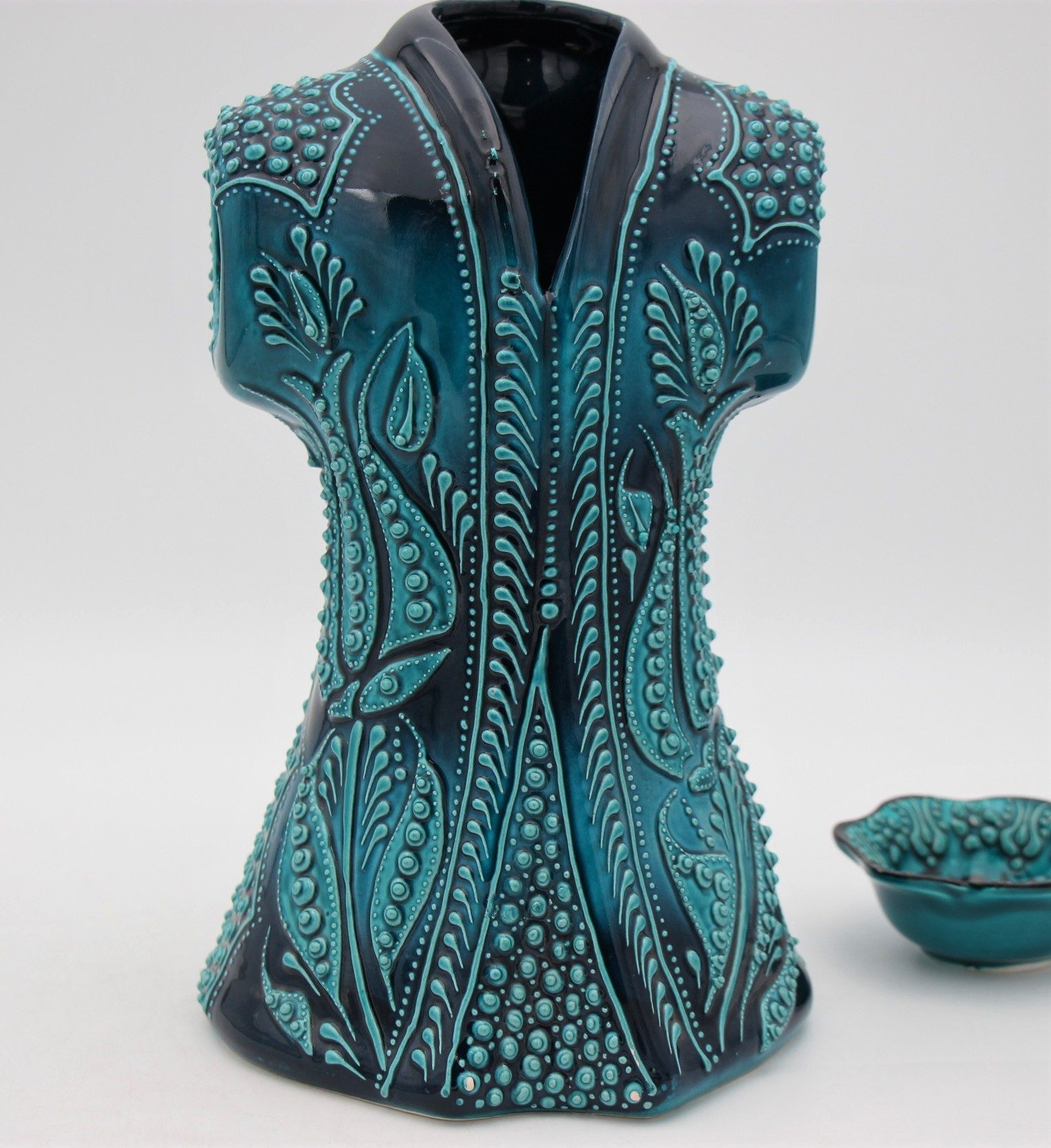 Hand Crafted Turkish Ceramic 27cm Kaftan In Turquoise 1
