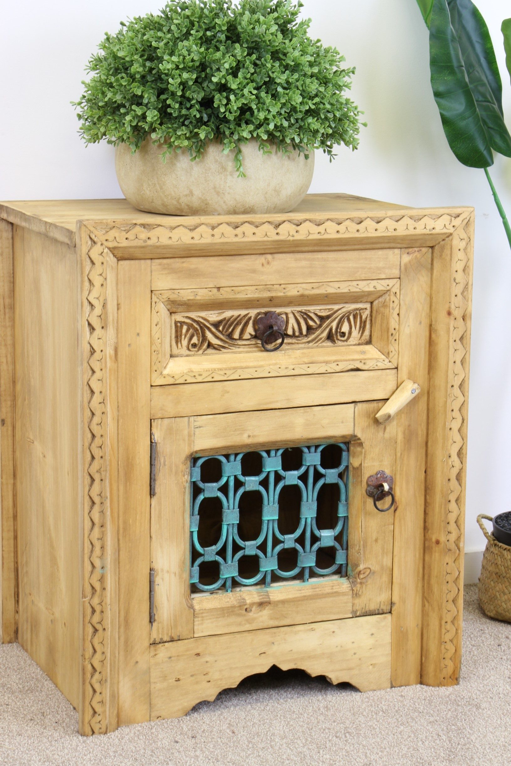 Jali Bedside Unit With Antique Grill 1 5