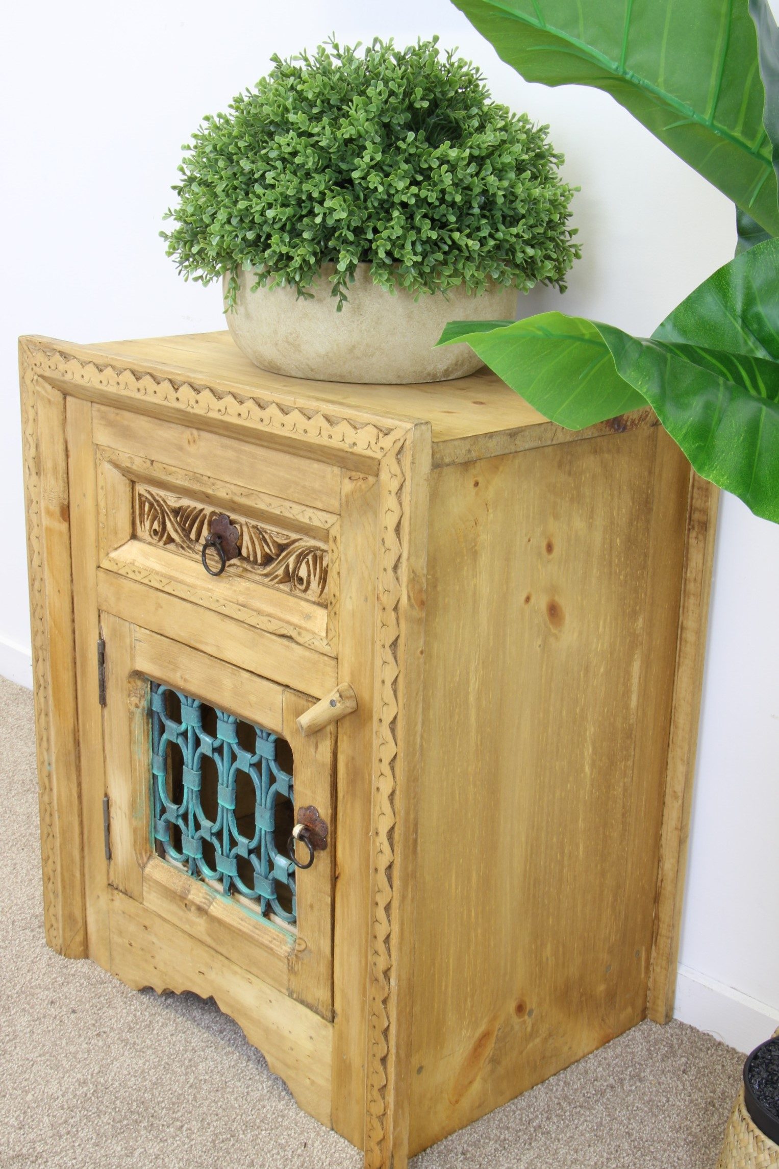 Jali Bedside Unit With Antique Grill 1 9