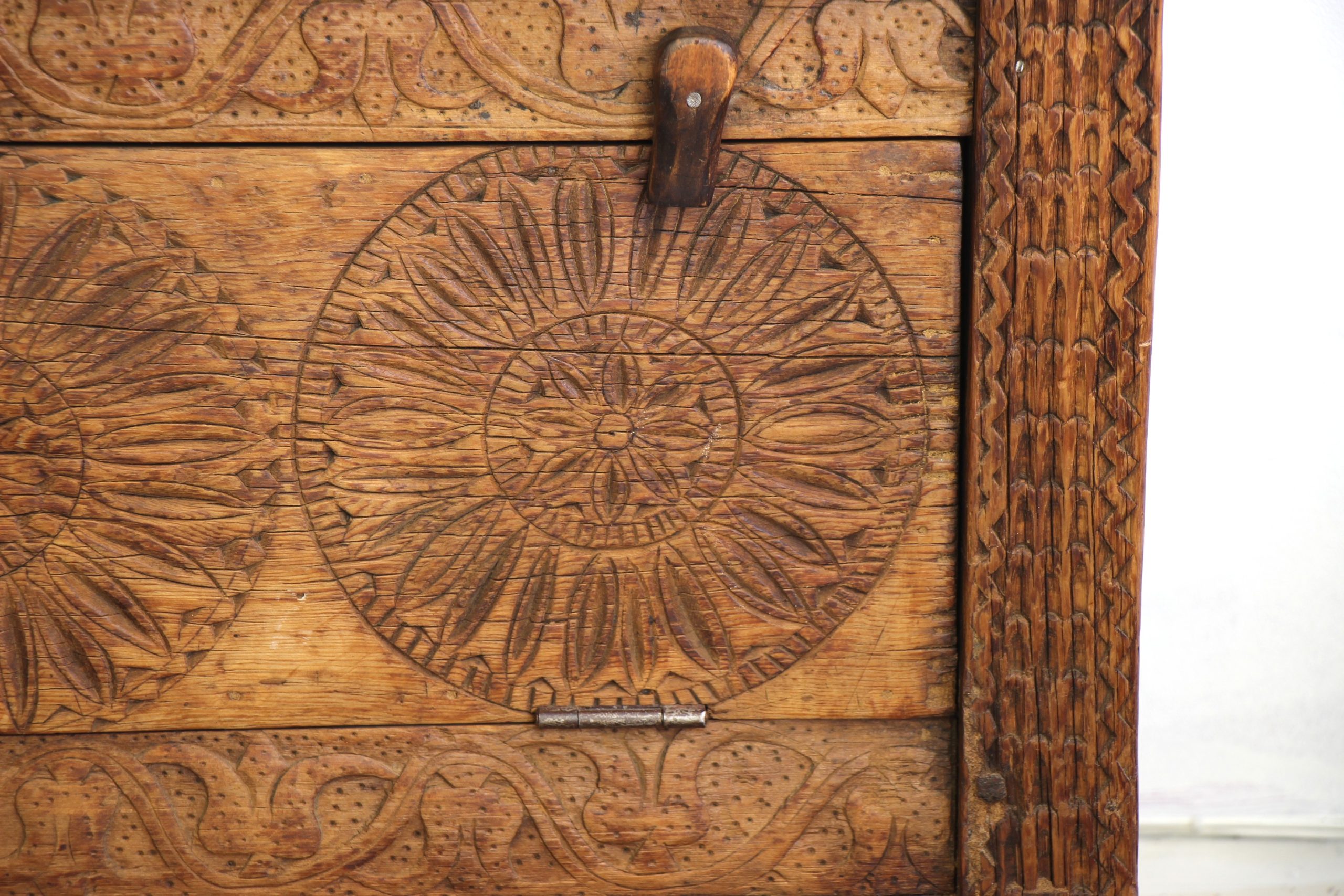 Large Antique Hand Carved Cedar Chest - 3