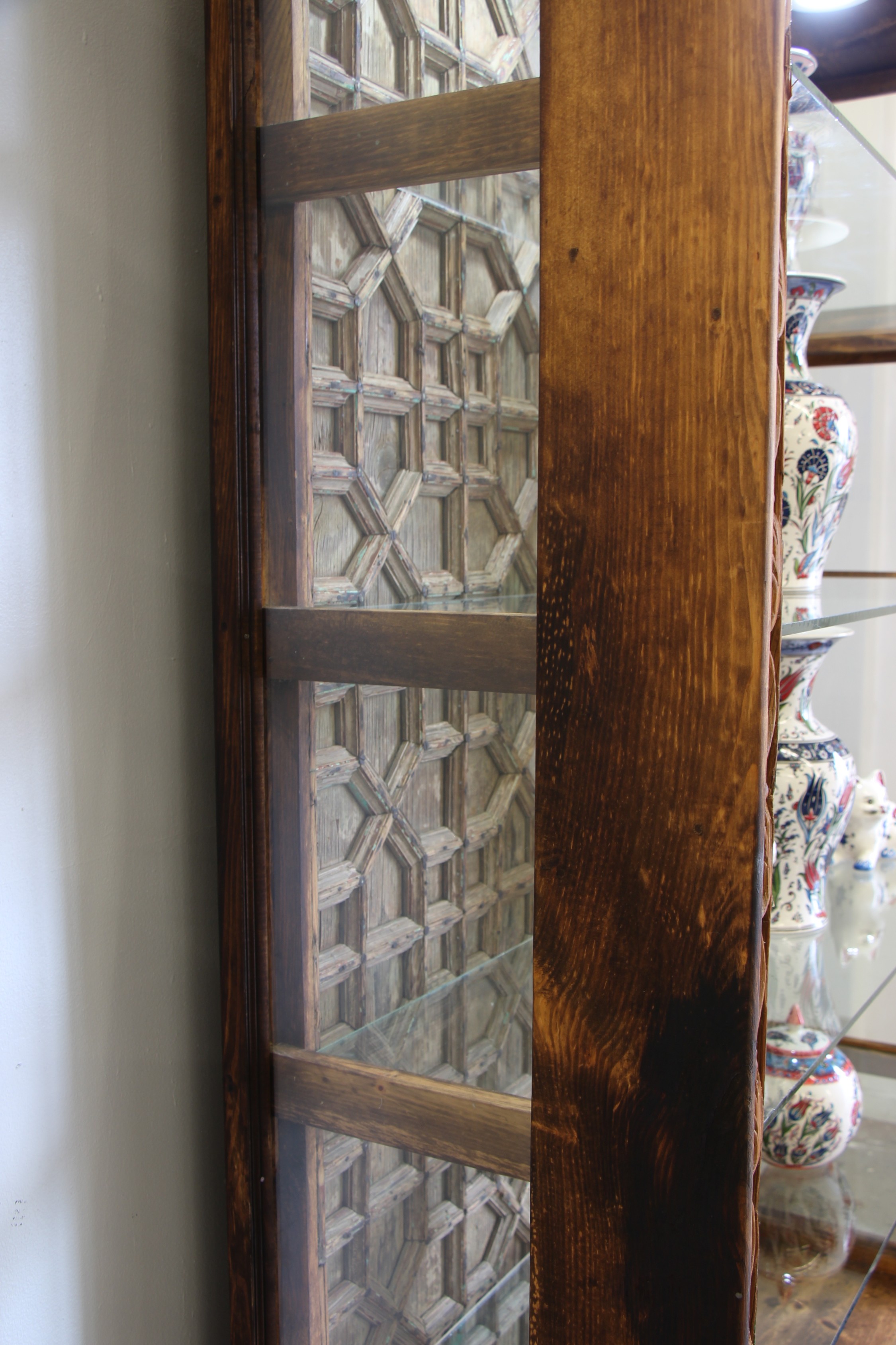 Large Display Unit With Antique Doors And Beams & Display Lights 10