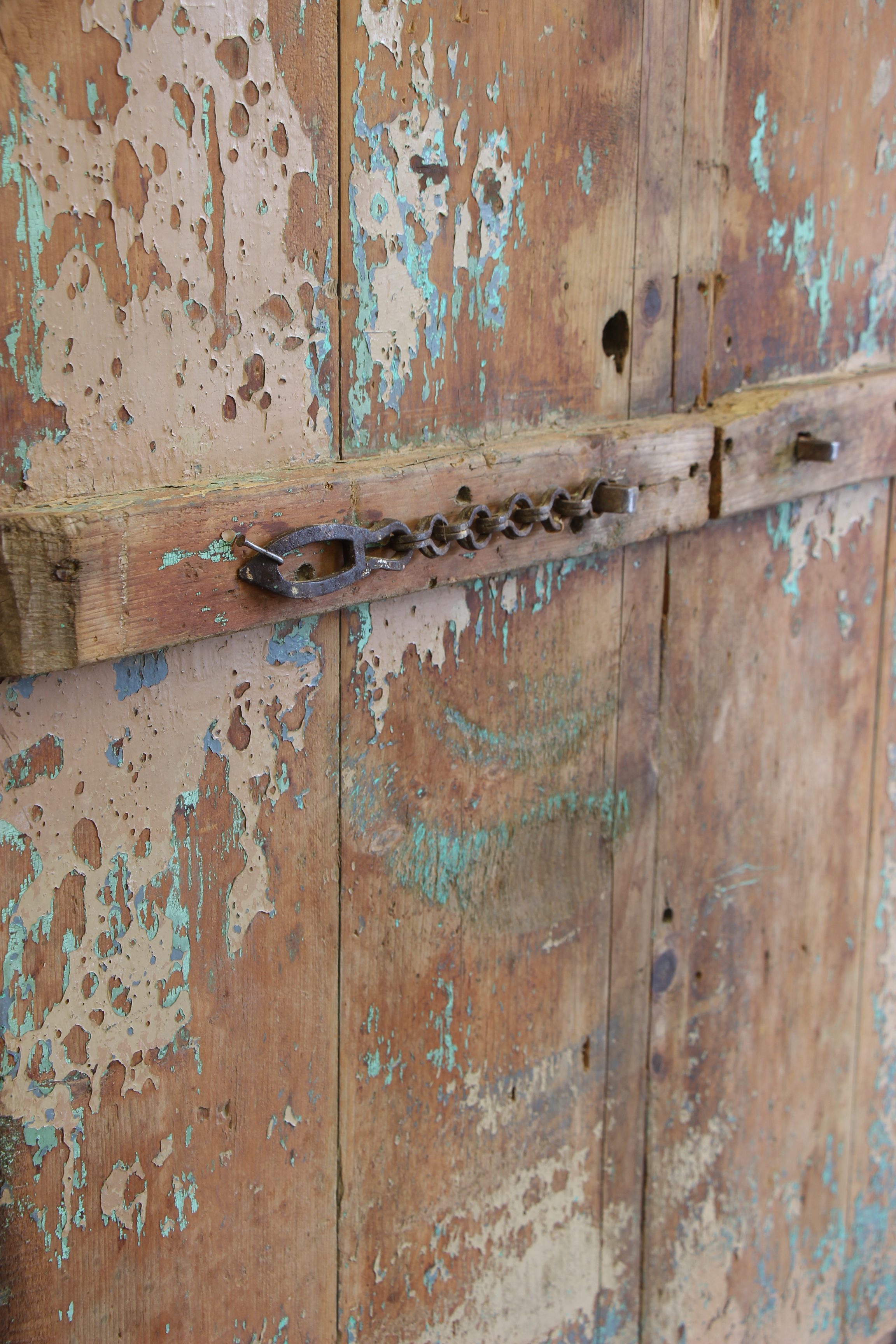 Large Display Unit With Antique Doors And Beams & Display Lights 2