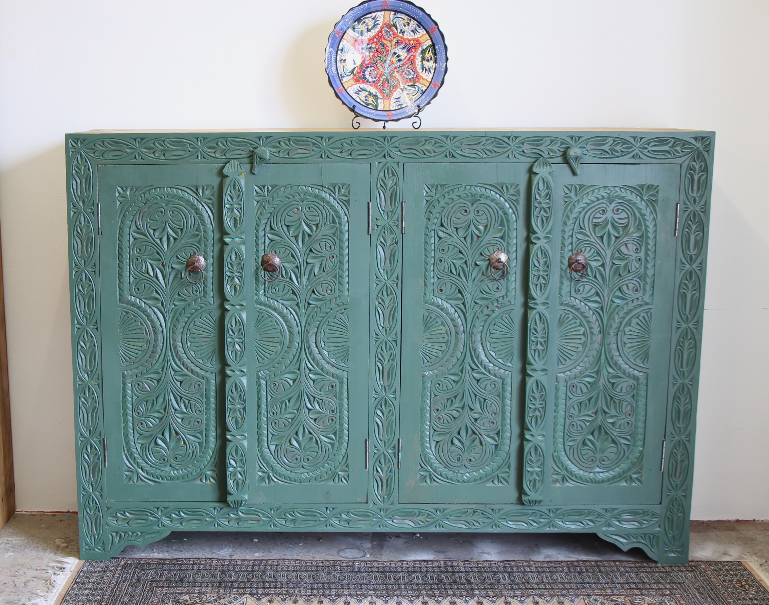 Large Hand Carved Sideboard In Green With 4 Doors - 1