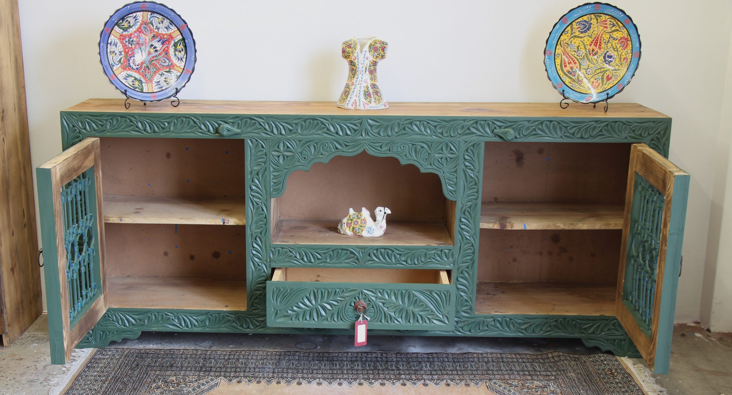 Large Hand Carved Sideboard With Antique Grates and Carved Arabian Arch -6