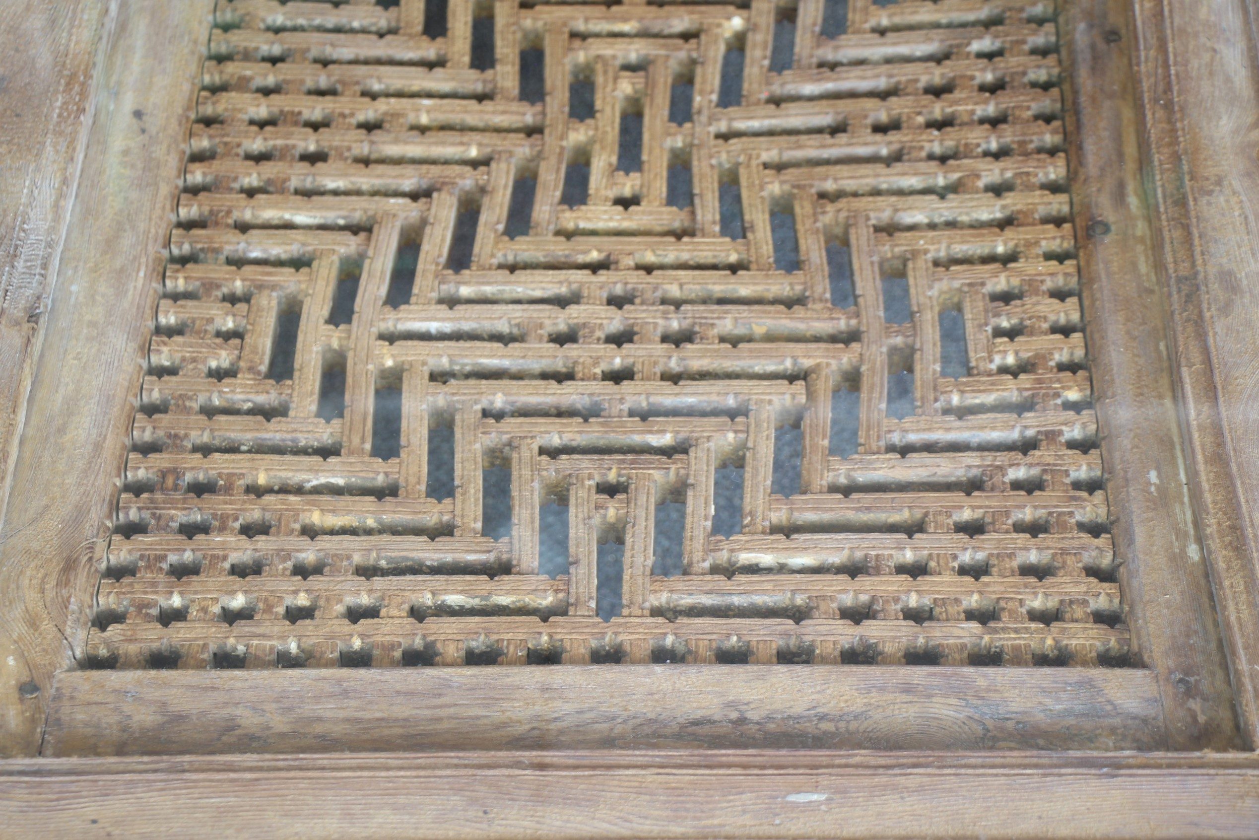 Large Handcrafted Coffee Table With Antique Grill 5