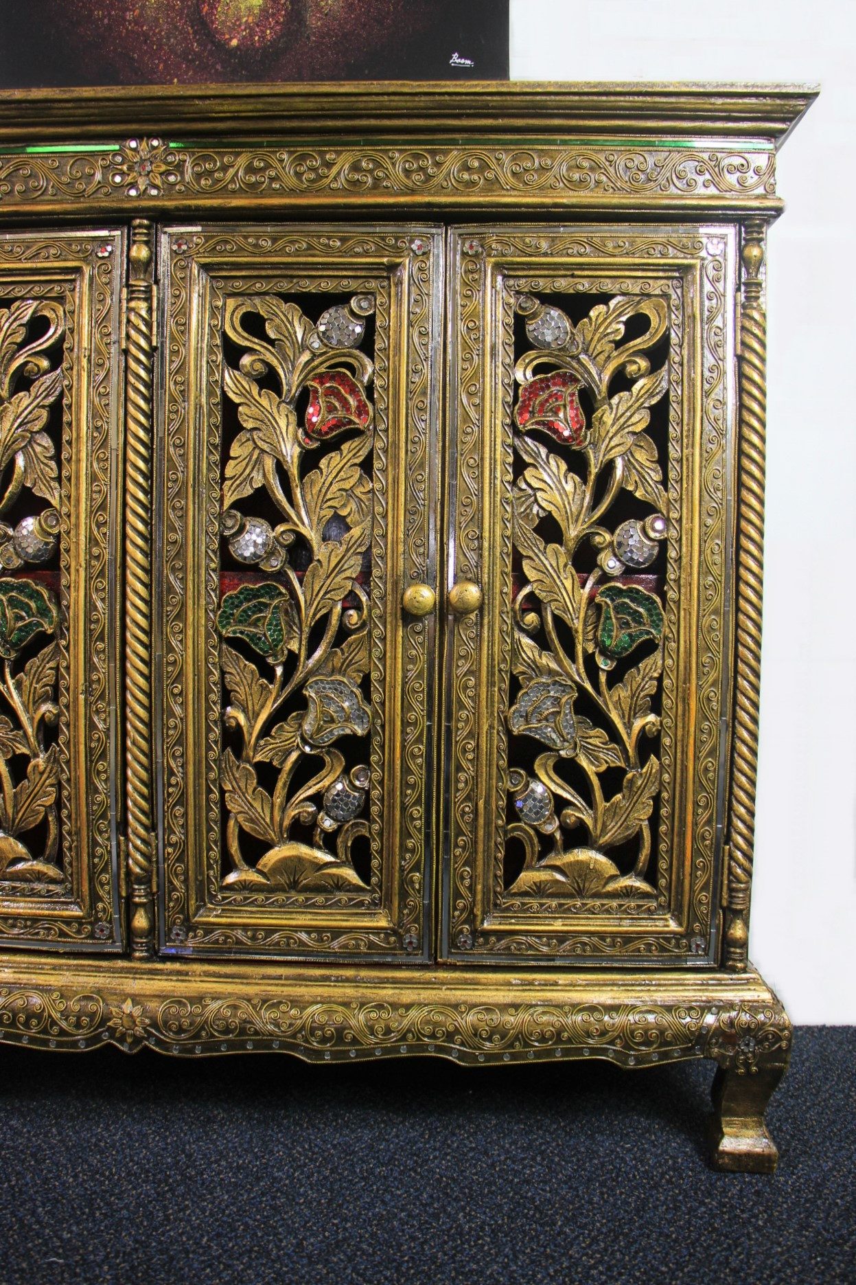 Ornate Handcarved Cabinet With 4 Cupboards Green WhiteRed Mosaic 7