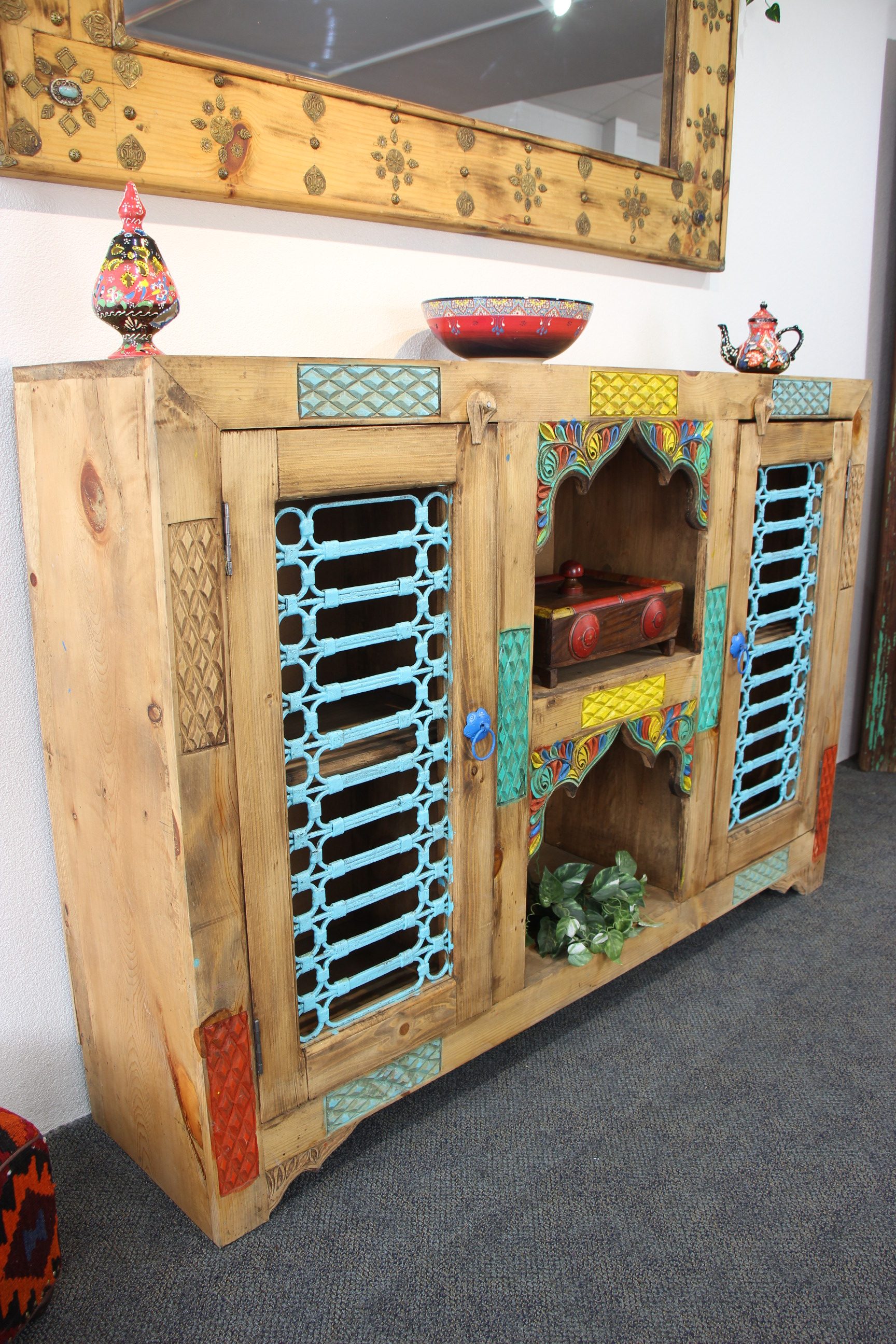 Roshan Handcarved Sideboard 10