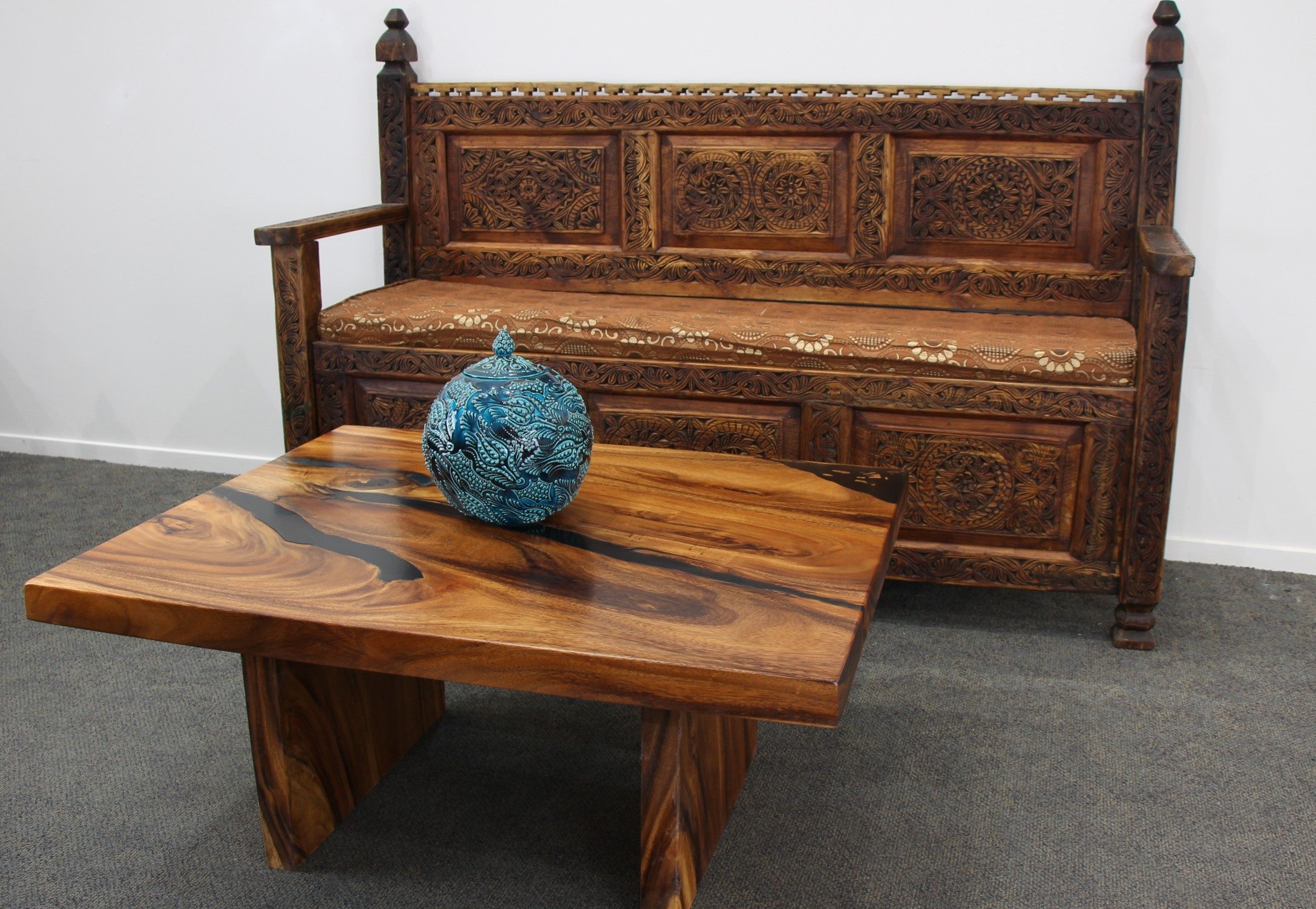 Stunning Resin Coffee Table 2A