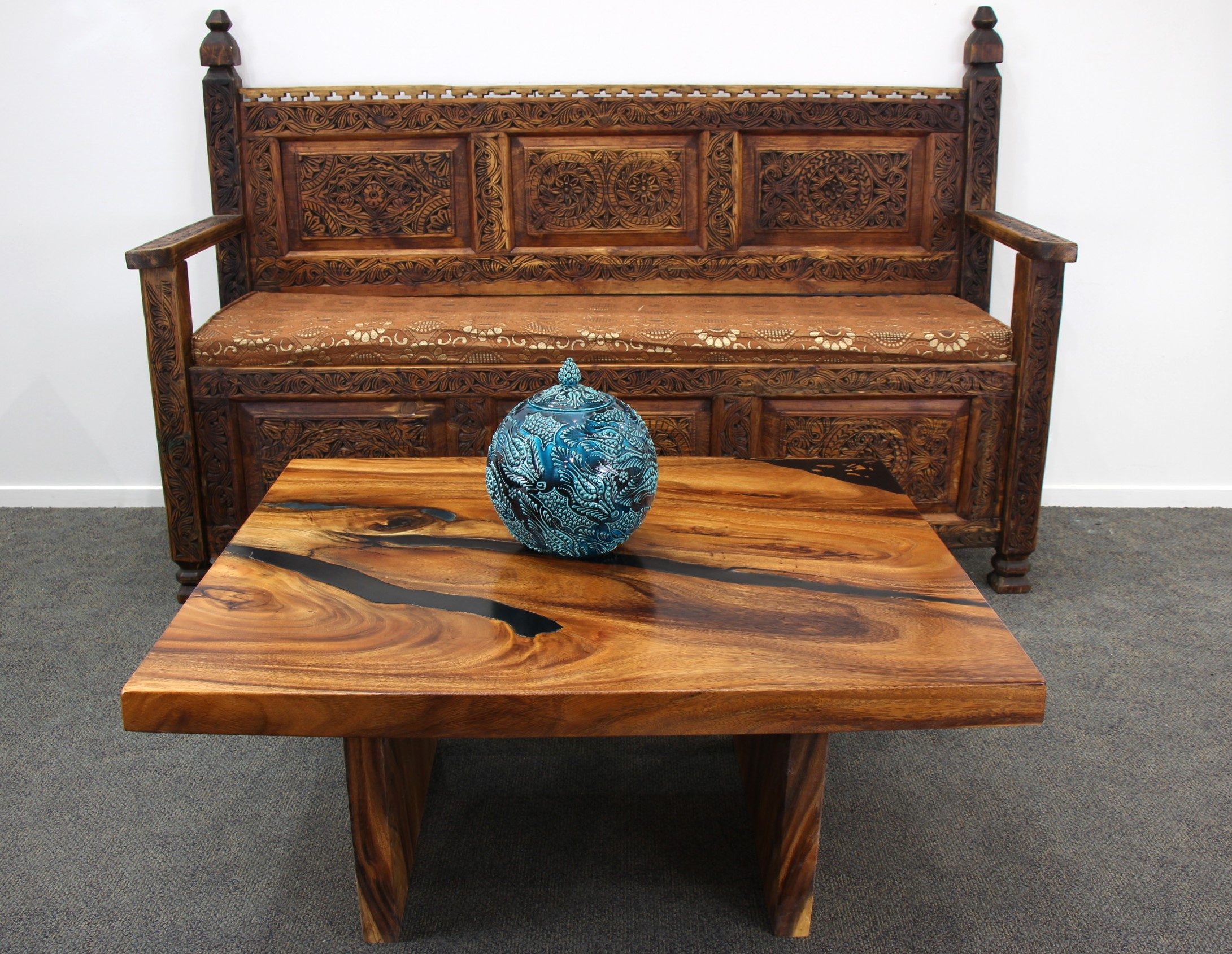 Stunning Resin Coffee Table 2B