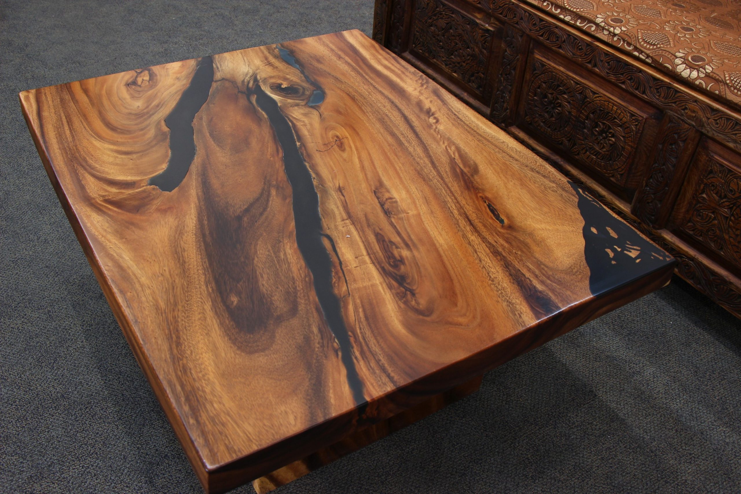 Stunning Resin Coffee Table 2L