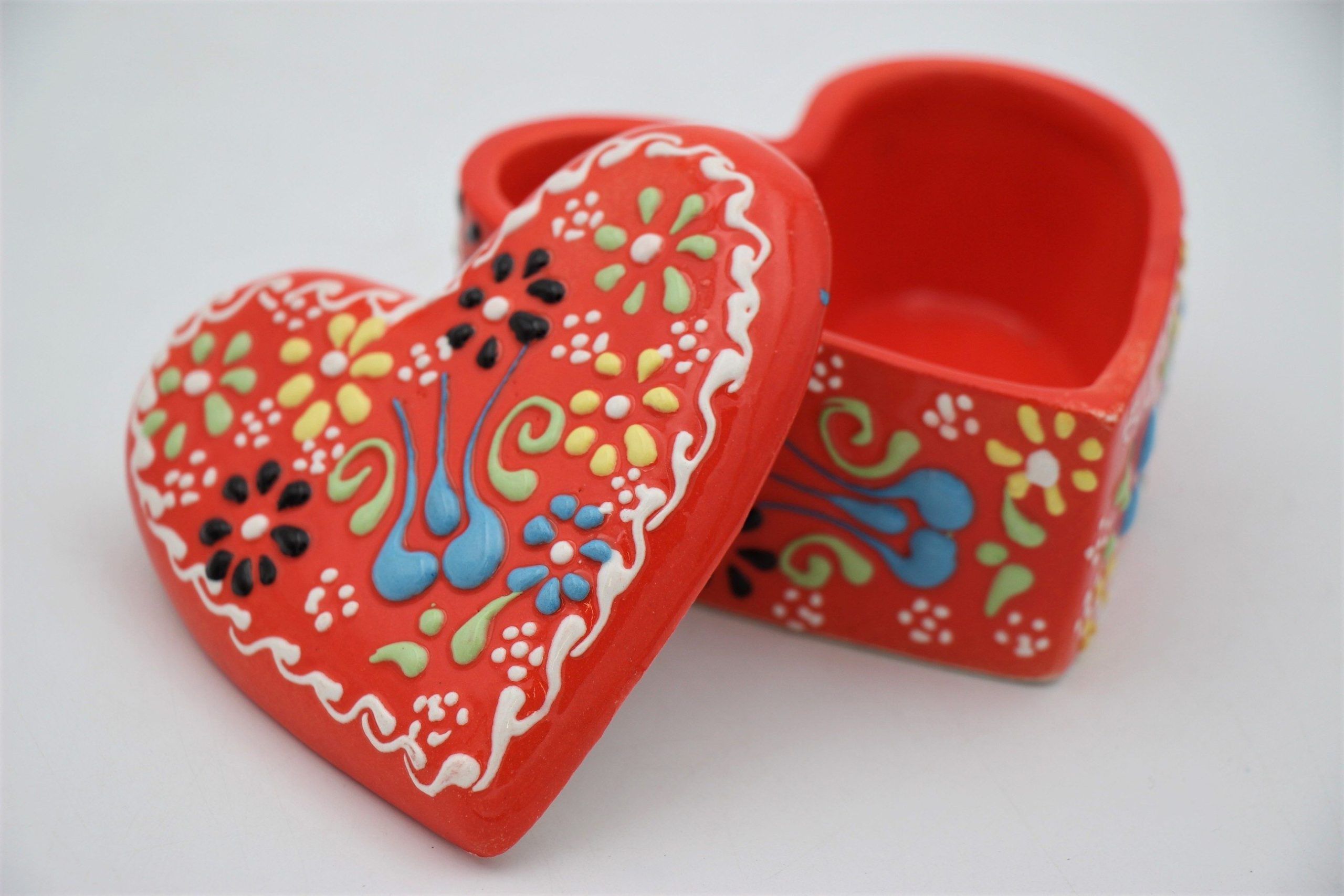 Turkish Hand Painted Ceramic Heart Dish Dantel 2
