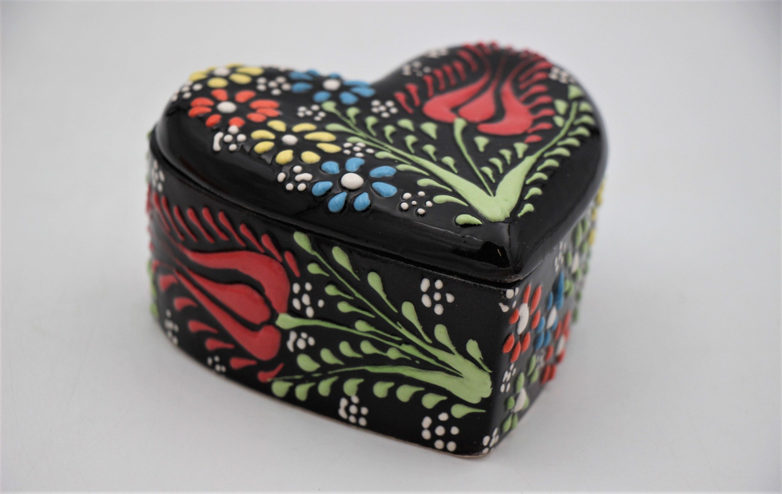 Turkish Hand Painted Ceramic Heart Dish Dantel 4