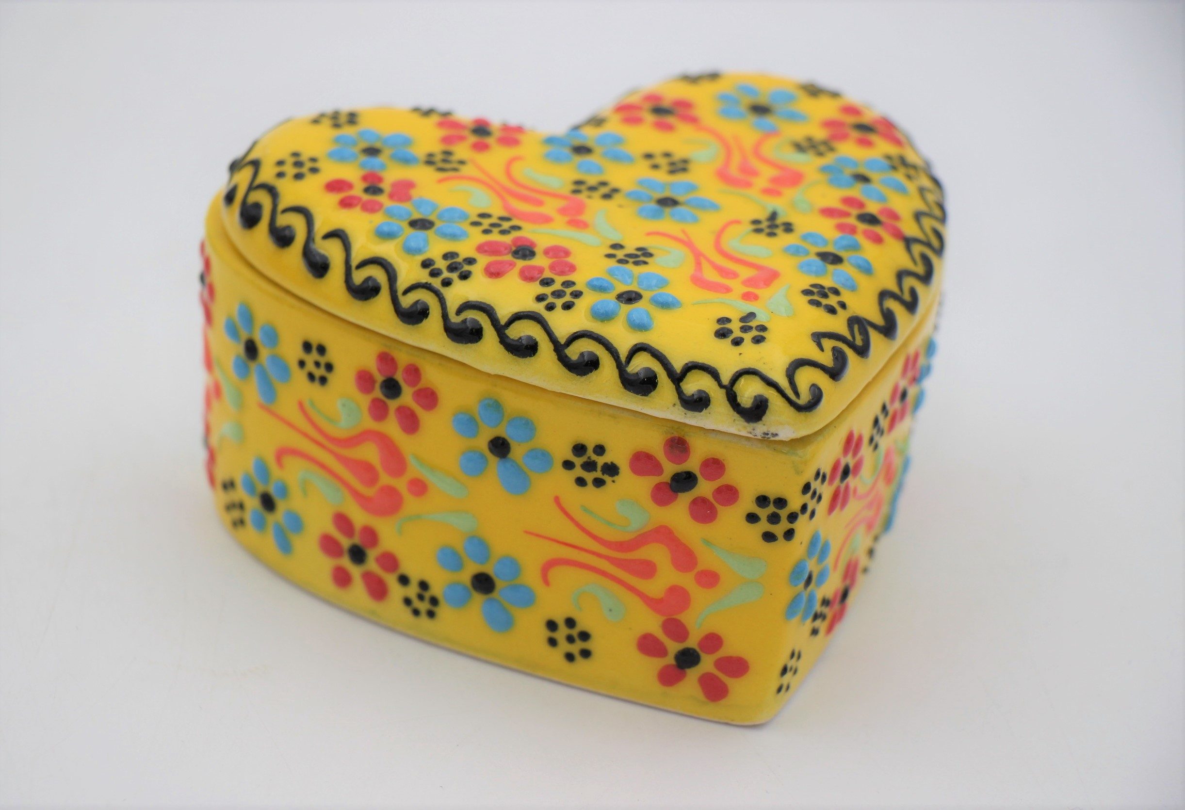 Turkish Hand Painted Ceramic Heart Dish Dantel 5