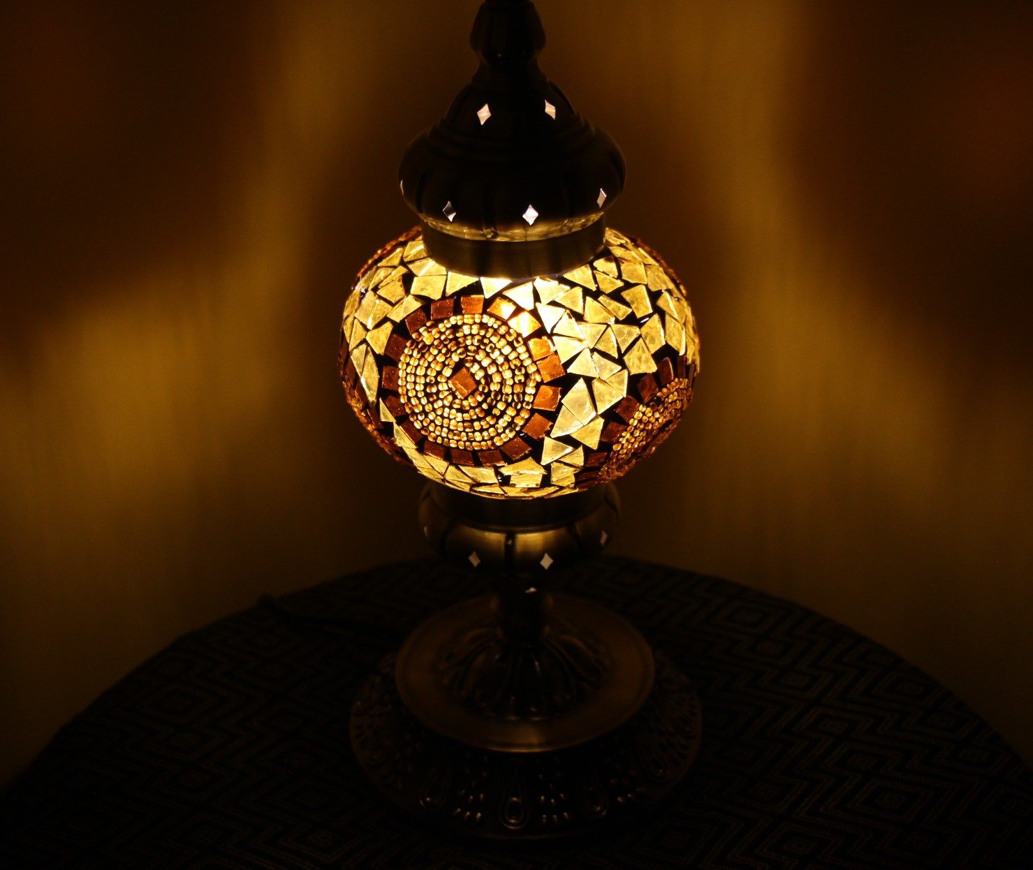 Turkish Mosaic Table Lamp Med Liquid Gold 3