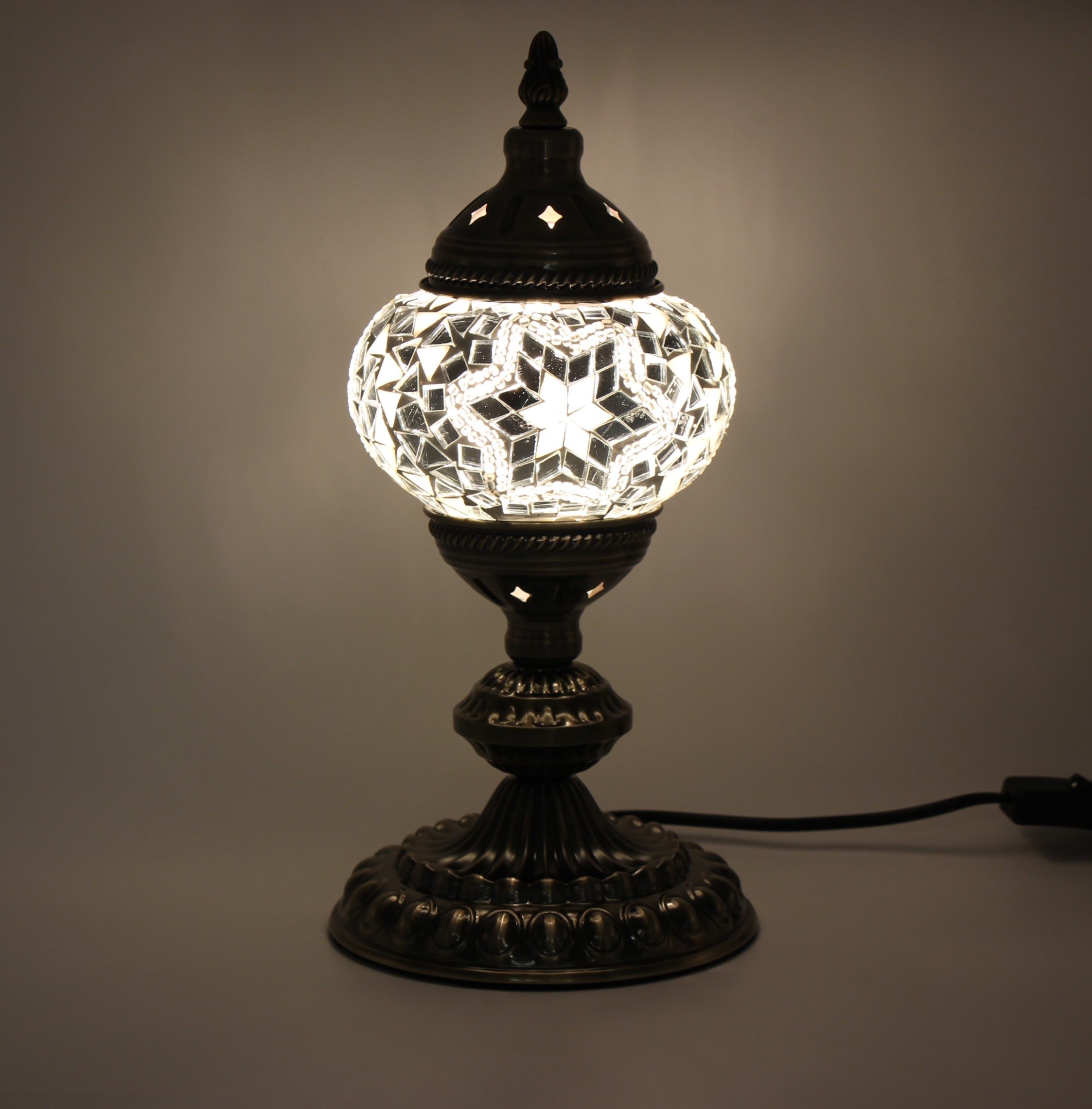 Turkish Mosaic Table Lamp White With Large Elegant Base 2